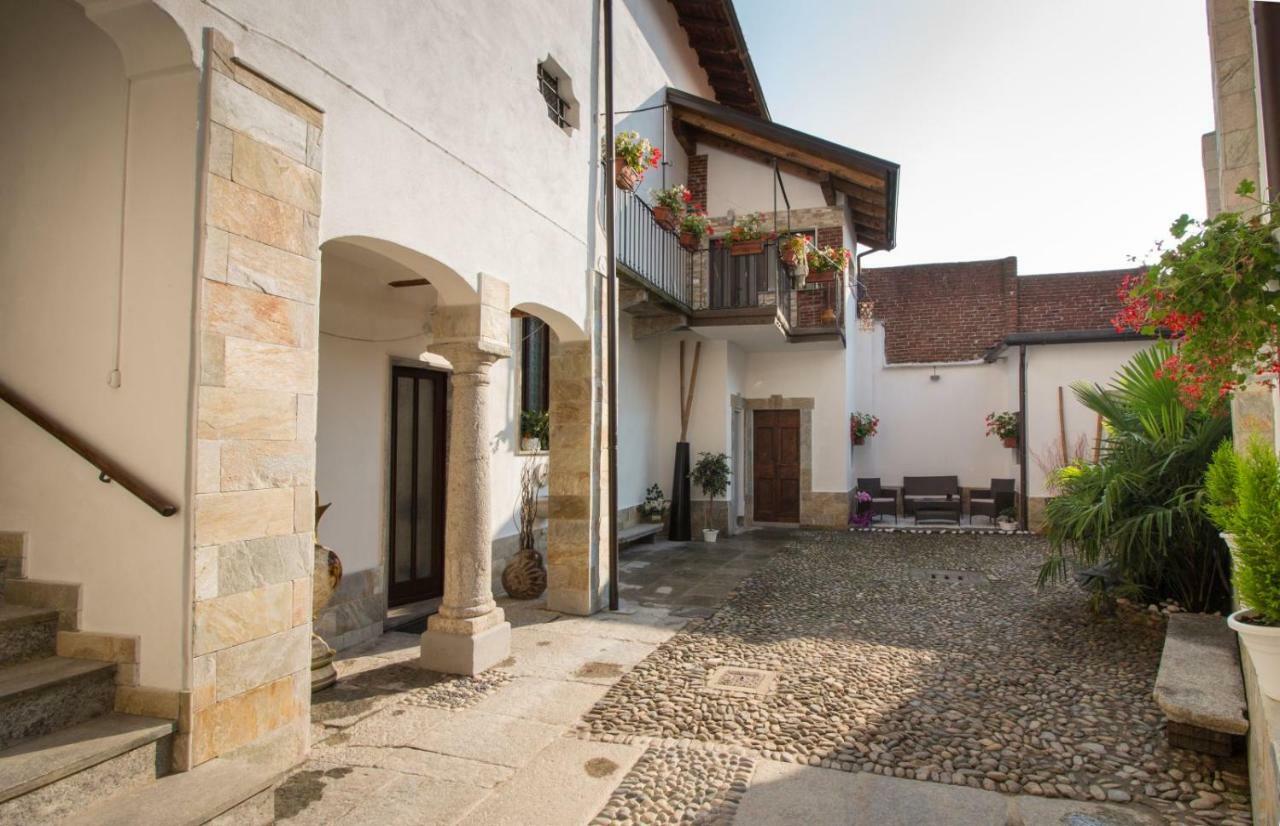 Loft & Espace Maison 1706 Lago Orta Borgomanero Buitenkant foto