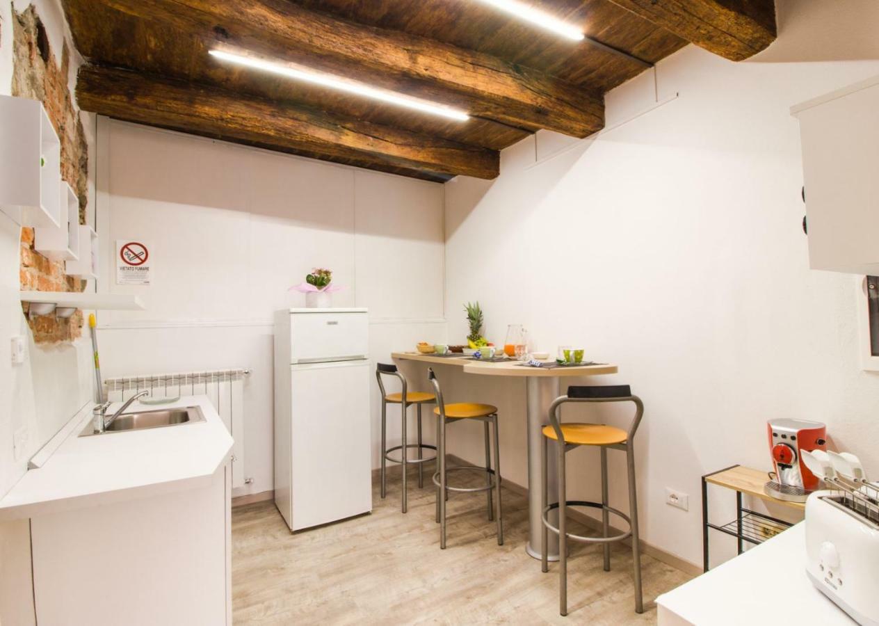 Loft & Espace Maison 1706 Lago Orta Borgomanero Buitenkant foto